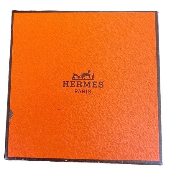 Reversible Hermes Lift Buffalo Horn Necklace - Picture 3 of 7